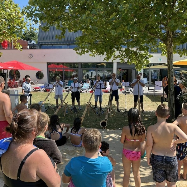 50 Jahre Sport & Familienbad MACH' BLAU